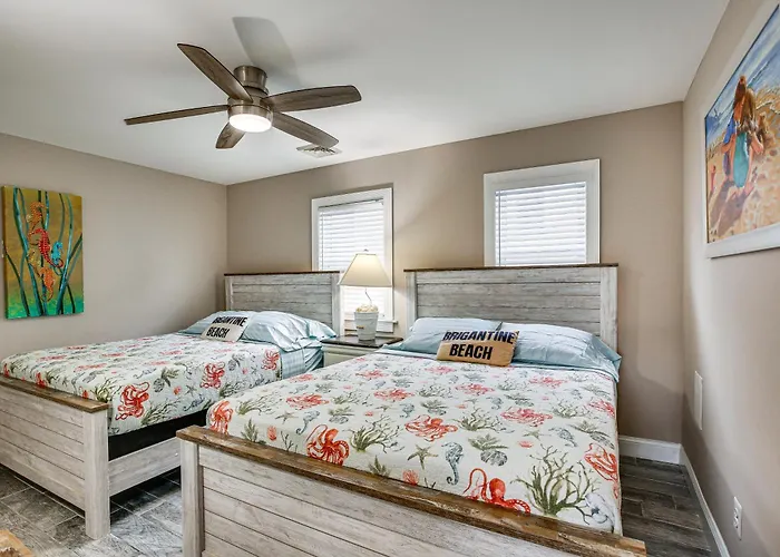 Bright Duplex Condo Walk To Brigantine Beach!