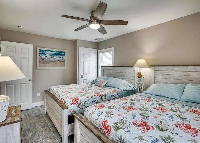 Bright Duplex Condo Walk To Brigantine Beach!