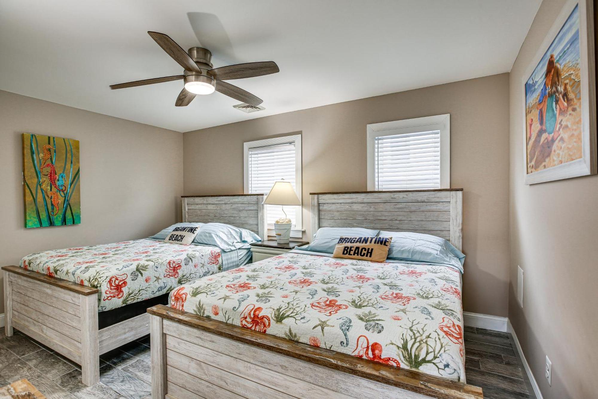 Apartment Bright Duplex Walk To Beach!