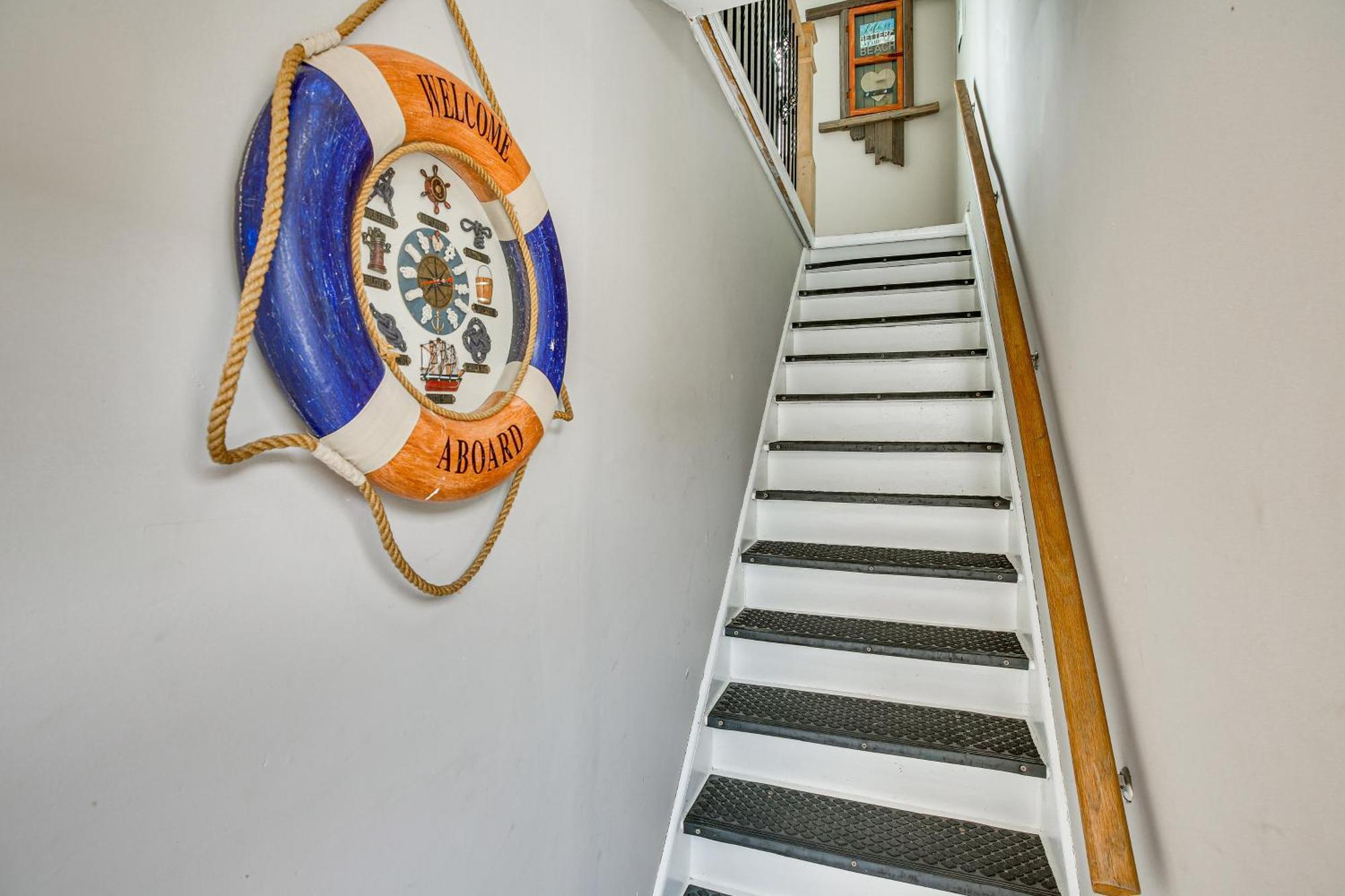 Bright Duplex Walk To Beach! * Brigantine